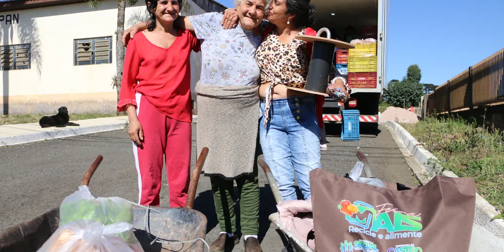 Quem entrega mais de 10 quilos recebe um kit completo de alimentos