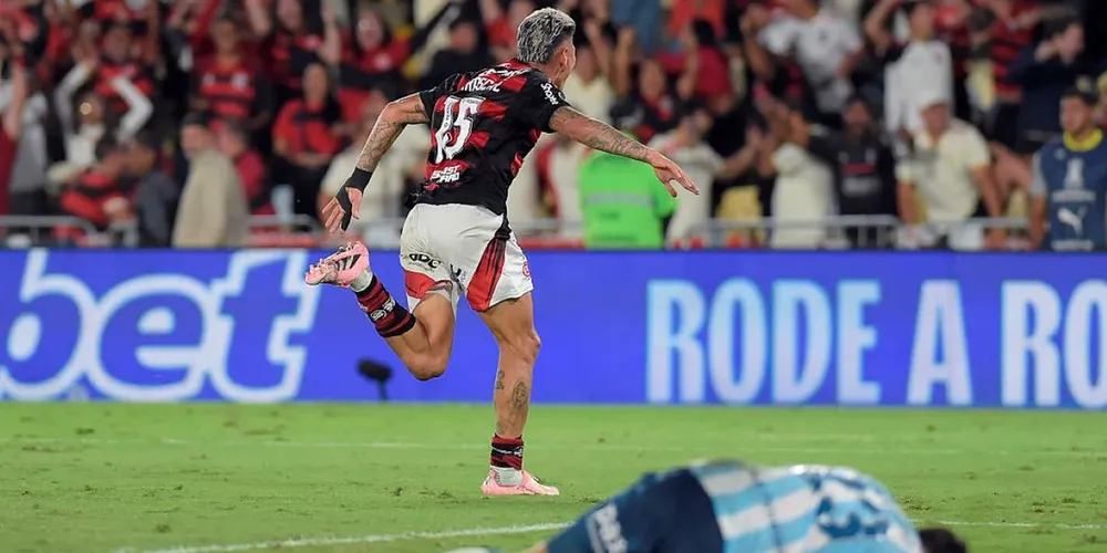 Flamengo leva uma pequena vantagem para a partida de volta Argentina