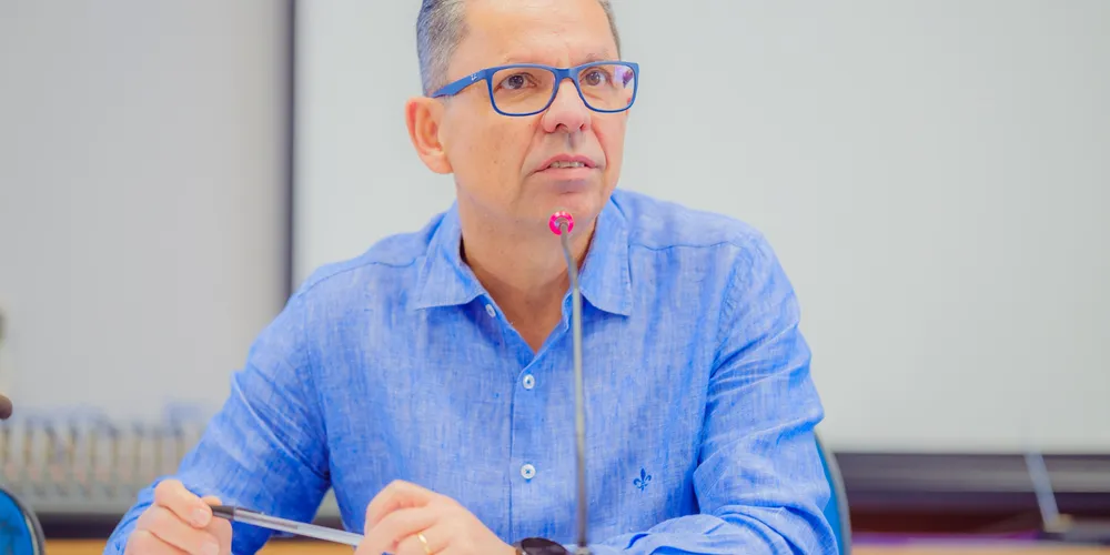 O autor é reconhecido nacional e internacionalmente pelos romances publicados, que somam mais de 50 obras