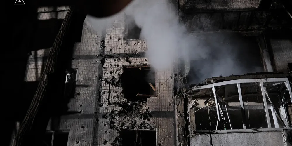 Pela primeira vez, um prédio central do governo foi atingido