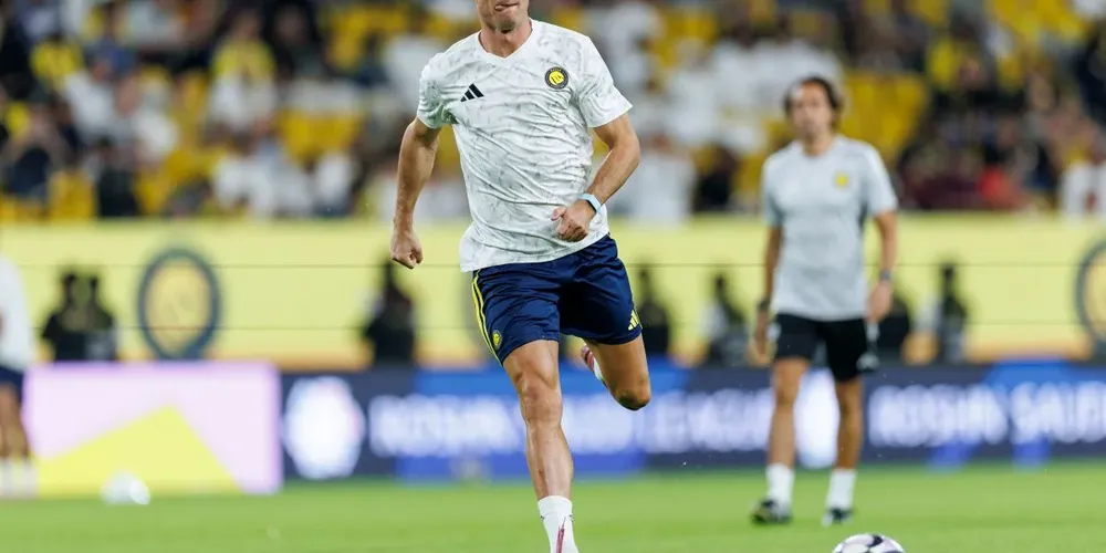 Cristiano Ronaldo em treino antes da partida contra o Al-Fateh