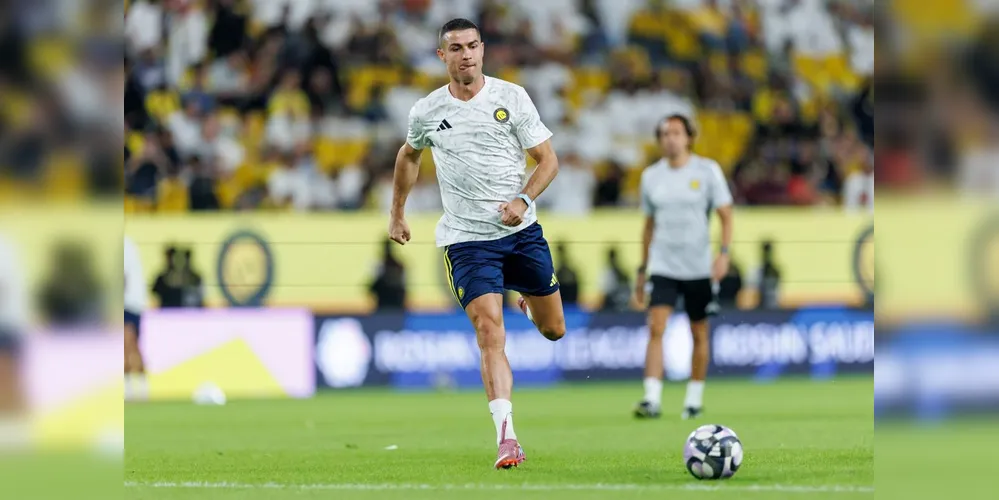 Cristiano Ronaldo em treino antes da partida contra o Al-Fateh