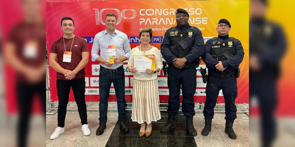 Prefeita Elizabeth Schmidt (União) esteve acompanhada do secretário Guilherme Rangel e o inspetor comandante da GCM Alessandro de Macedo
