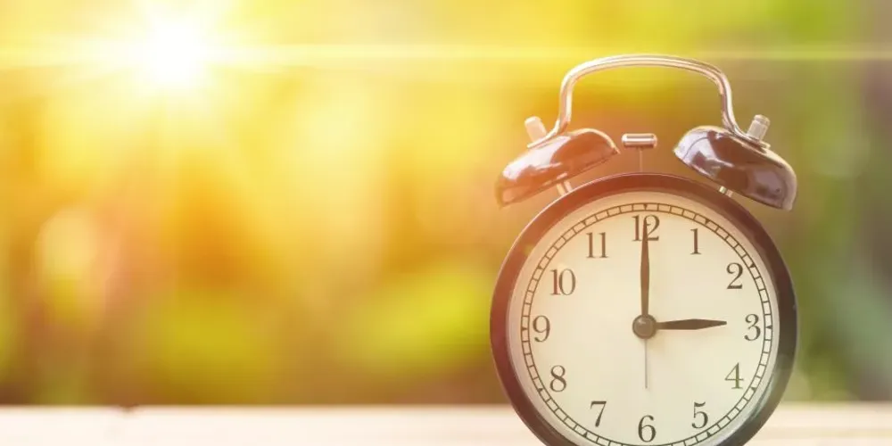 Suspensa desde 2019, a prática consistia em adiantar os relógios em uma hora