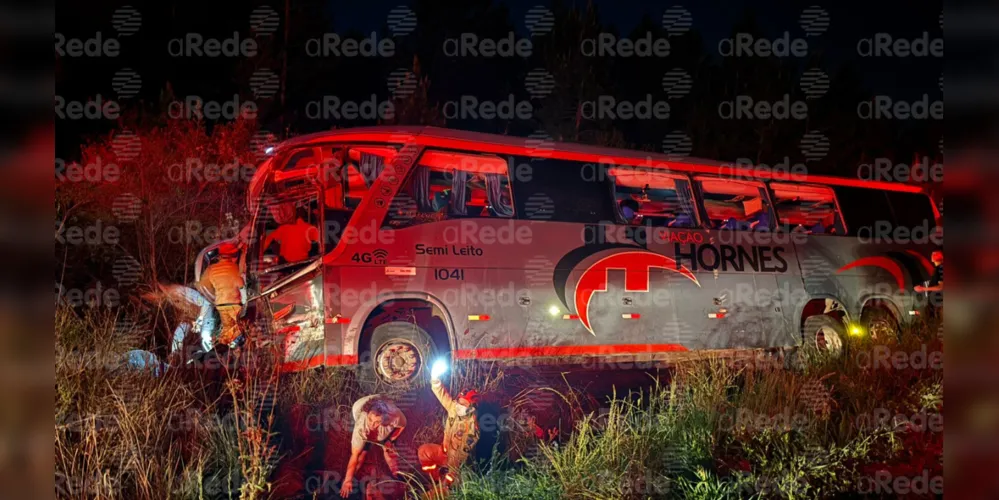 Acidente aconteceu na noite deste domingo (5)