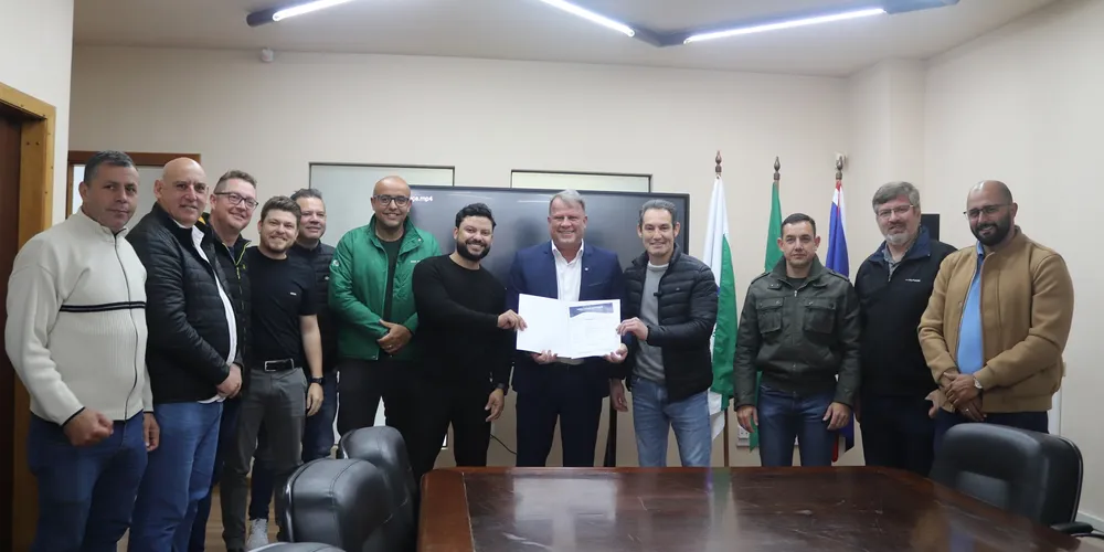 A assinatura da Ordem de Serviço aconteceu na sede do Executivo Municipal