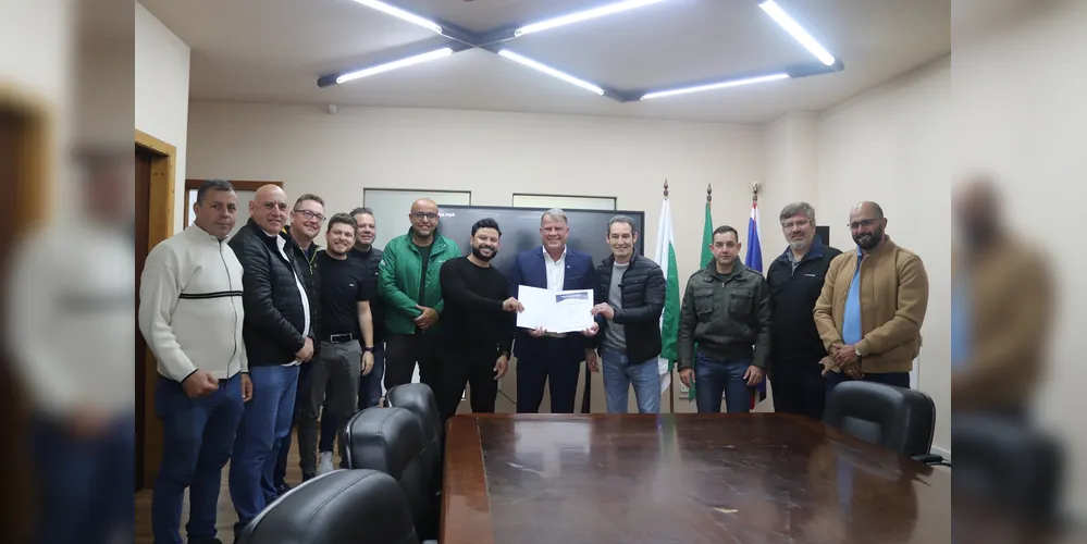 A assinatura da Ordem de Serviço aconteceu na sede do Executivo Municipal