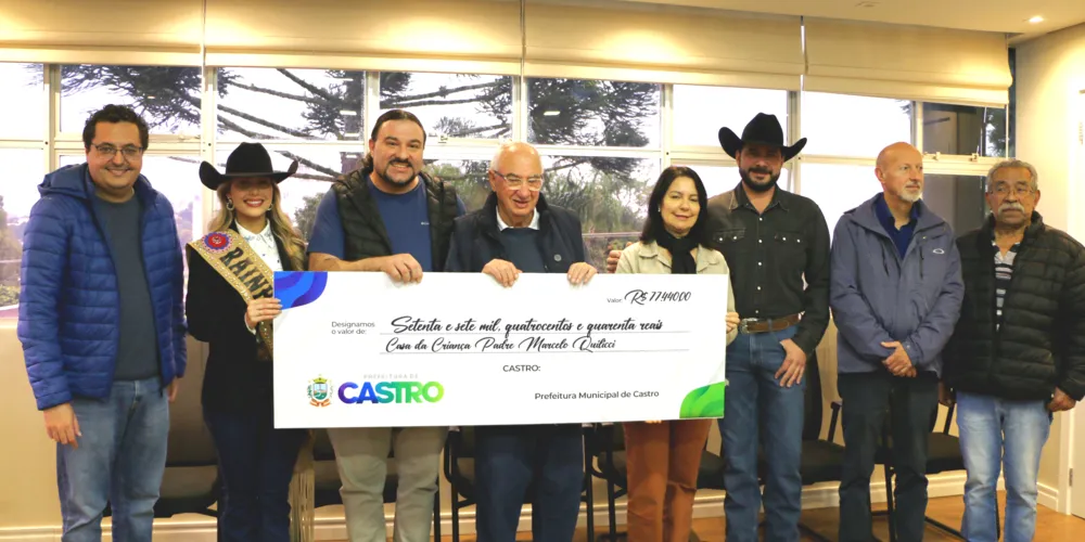 Entrega simbólica dos recursos para a Casa da Criança e CACJ, que atendem 750 crianças e adolescentes, aconteceu nesta sexta-feira (03)