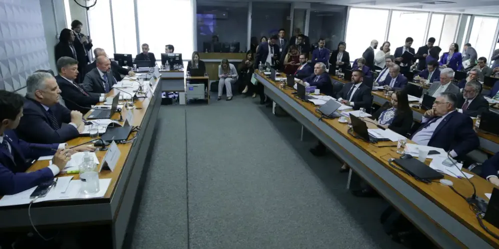 Comissão Parlamentar Mista de Inquérito (CPMI) do Congresso que apura a cobrança ilegal de mensalidades associativas descontadas dos benefícios previdenciários pagos pelo Instituto Nacional do Seguro Social (INSS).