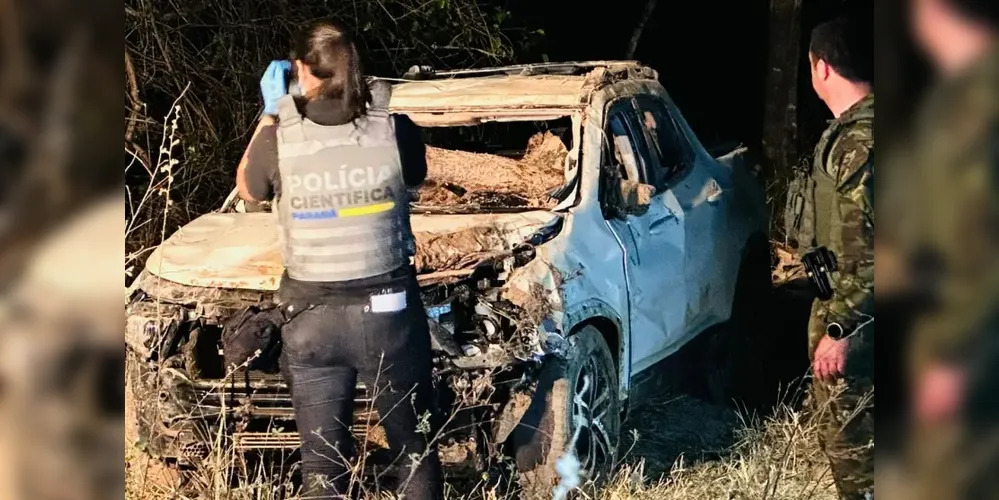 A remoção da caminhonete se estendeu até a madrugada de sábado (13)