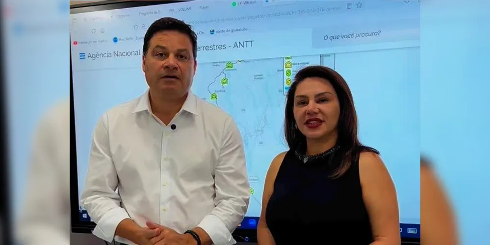 Sandro Alex e Dayane Sovinski estiveram reunidos para entregar as obras