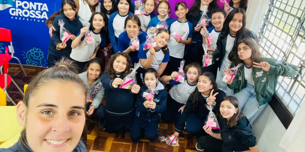 A proposta foi realizada de forma leve e buscou sanar todas as dúvidas das alunas