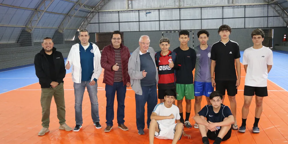 O prefeito Reinaldo Cardoso esteve presente na entrega do espaço esportivo