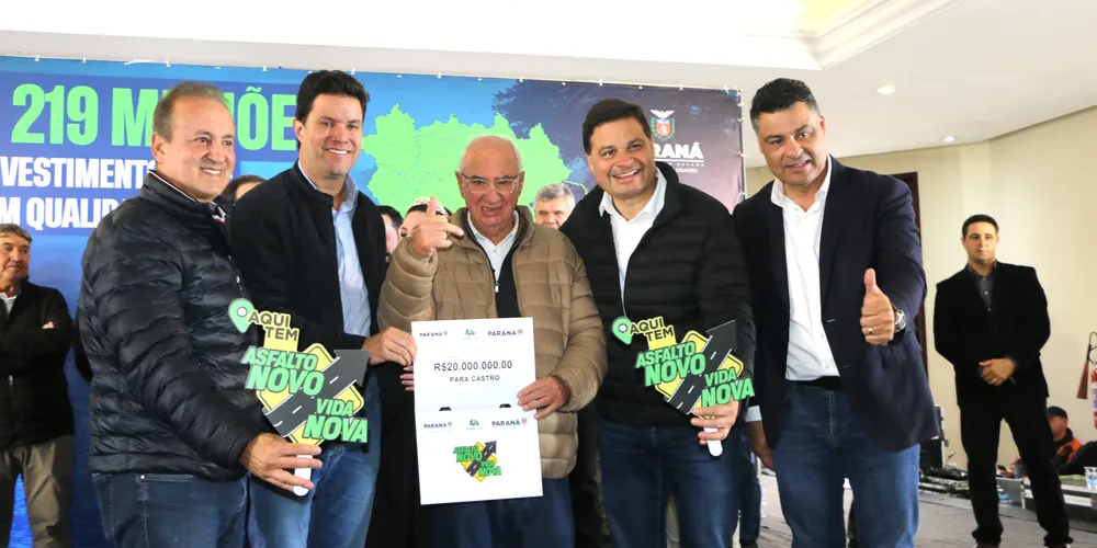 Moacyr Fadel, Guto Silva, Reinaldo Cardoso, Sandro Alex e Marcelo Rangel