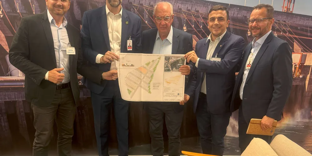 Enio Verri recebeu o prefeito Reinaldo Cardoso, deputado Aliel Machado e secretário Edmir Kirchof