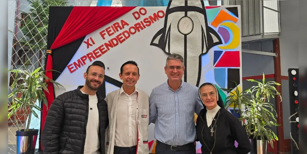 Evento reuniu alunos, professores e familiares