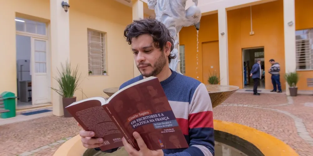 Imagem ilustrativa da imagem Professor da UEPG traz obra de renomada socióloga francesa ao Brasil