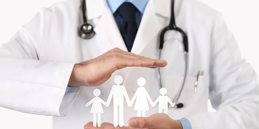 A Medicina de Família atende todas as idades, com foco especial na prevenção de doenças crônicas, como hipertensão, diabete e alterações de colesterol e tireoide