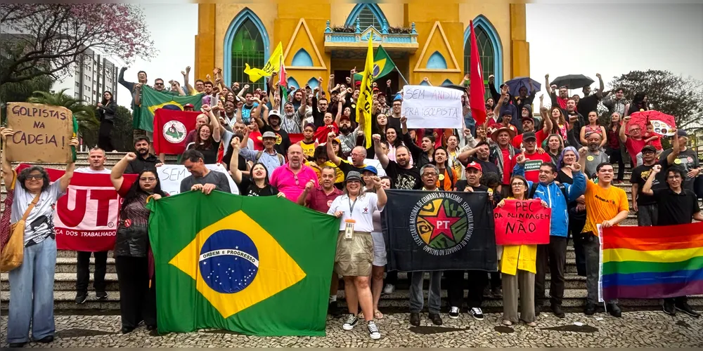 População marcou presença na Praça dos Polacos, no Centro
