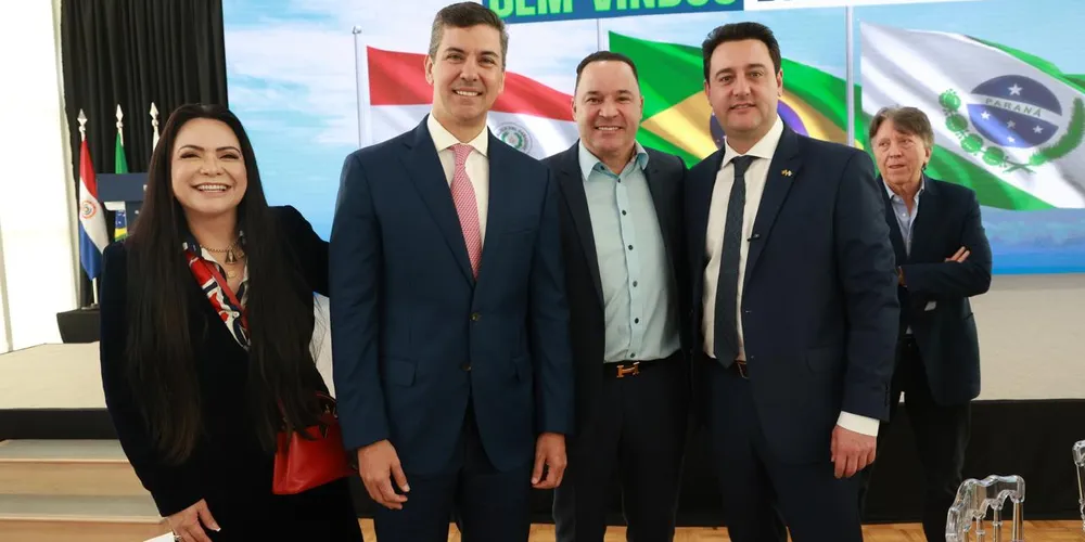 Encontro reuniu Tânia Lopes Anselmo, João Alves Anselmo, Guto Silva, Santiago Peña Palacios e Carlos Massa Ratinho Junior