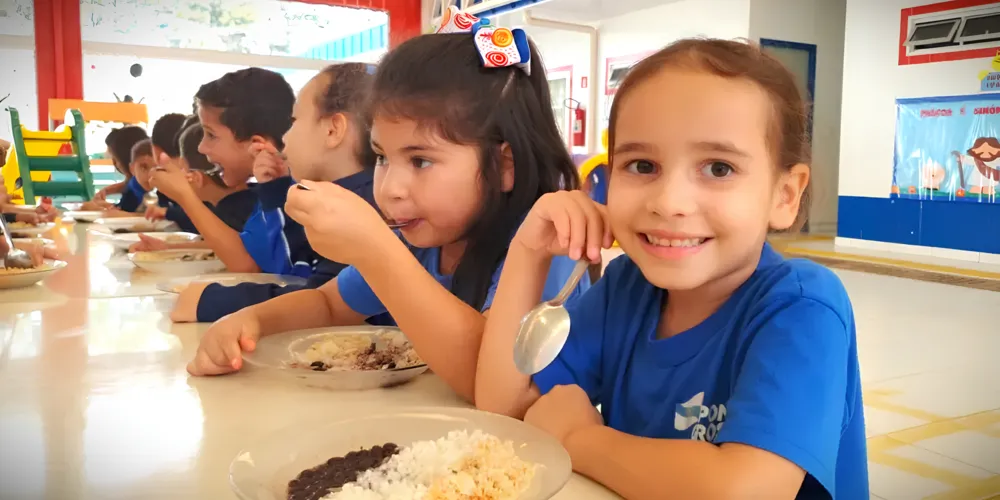 Prefeitura afirma que a prioridade é garantir a alimentação saudável dos estudantes da rede municipal