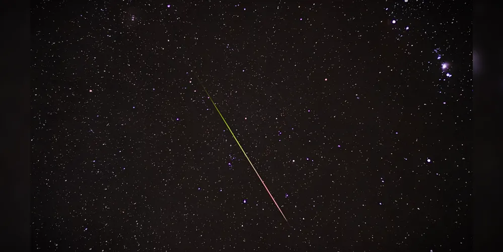 James McCue (Novo México) capturou este meteoro das Orionídeas em 22 de outubro de 2023