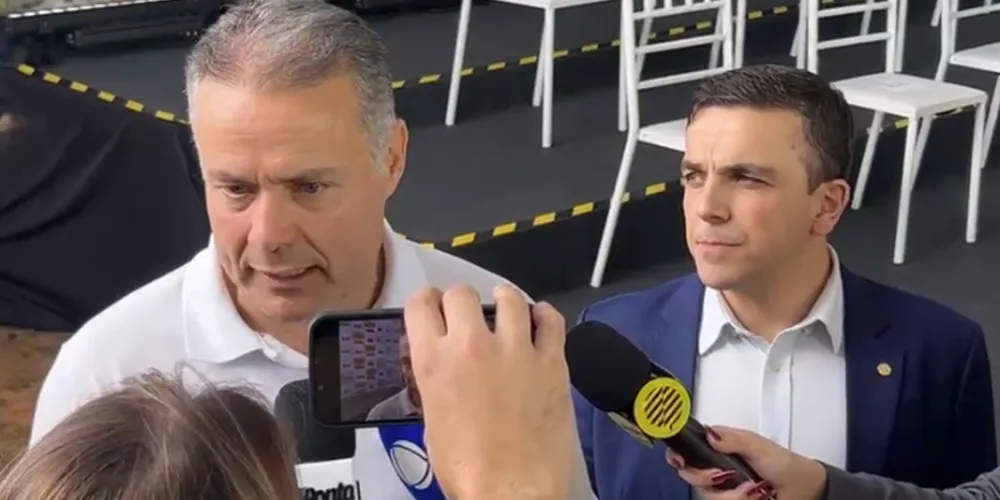 Ministro Renan Filho durante coletiva de imprensa