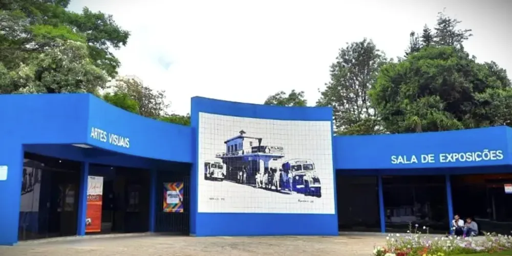 Novas exposições de artes plásticas estão situadas no Galeria do Ponto Azul e Acervo de Obras de Artes