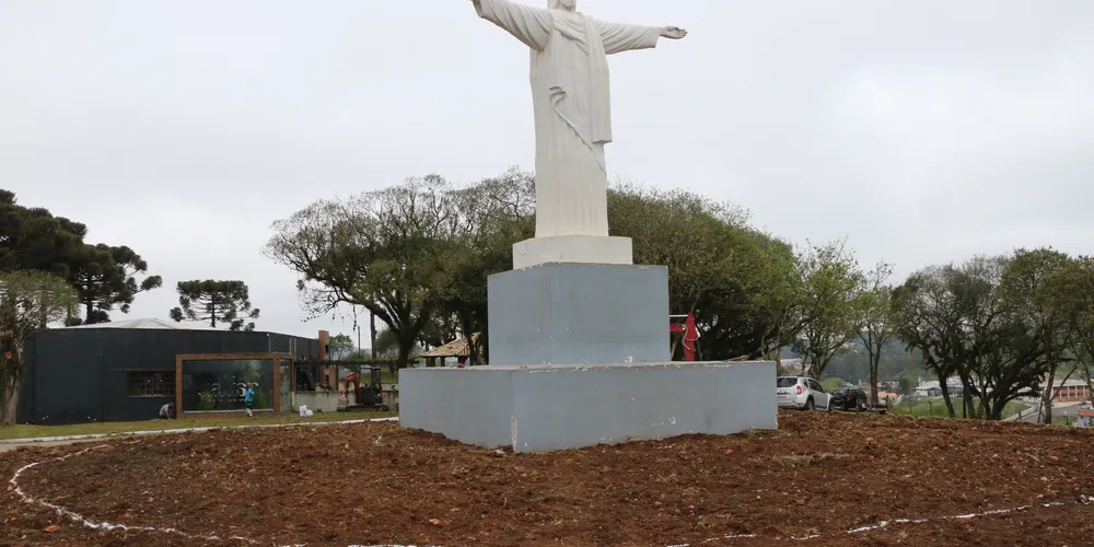 Além de serviços de paisagismo e instalação de playground infantil, parque terá iluminação em LED