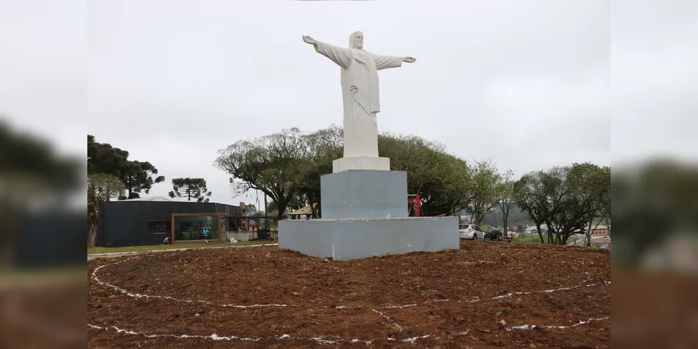 Além de serviços de paisagismo e instalação de playground infantil, parque terá iluminação em LED