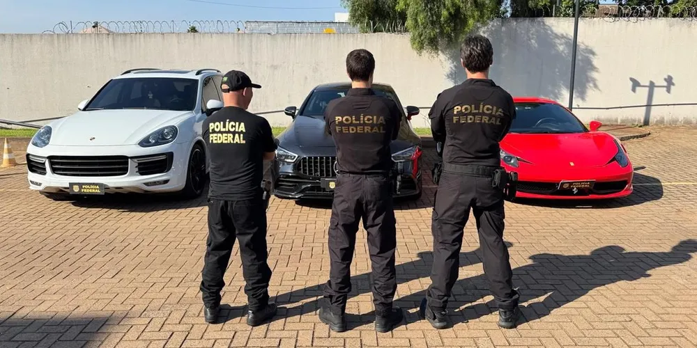 Agentes durante operação