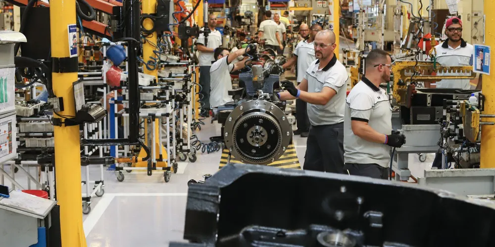 A iniciativa prevê a abertura de 13 turmas do curso de Automação Industrial para Indústria 4.0