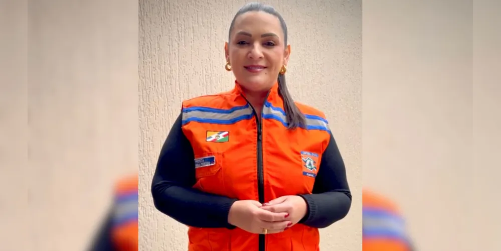 A prefeita de Carambeí, Elisangela Pedroso (PL), prestou apoio a locais e famílias