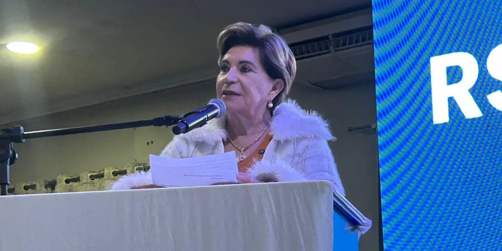 A prefeita Elizabeth Schmidt celebrou a conquista para a saúde de Ponta Grossa e região