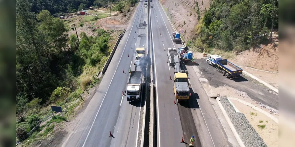 O trabalho ocorre, simultaneamente, nas rodovias BR-376, PR-323, PR-090, PR-445 e BR-373