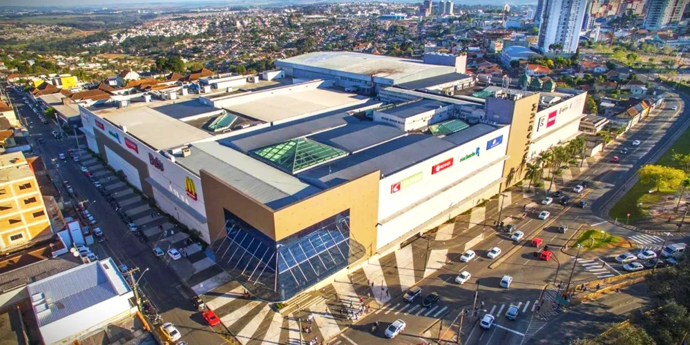 O horário de funcionamento das lojas deve ser ampliado, mas os consumidores devem ficar atentos aos comunicados oficiais de cada estabelecimento