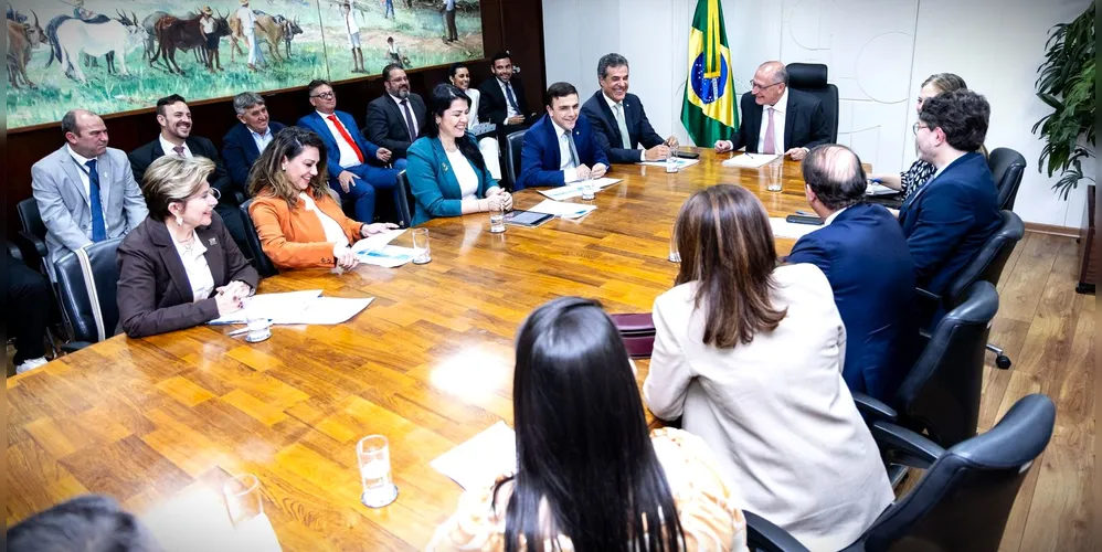 Lideranças dos Campos Gerais se reuniram nesta terça-feira (9)