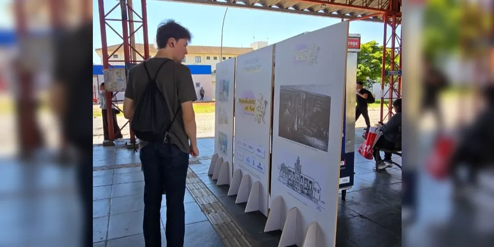 A seleção de desenhos apresenta 20 registros de diferentes pontos da cidade