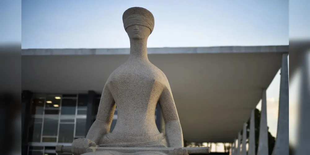 Estátua da justiça na sede do Supremo Tribunal Federal, em Brasília