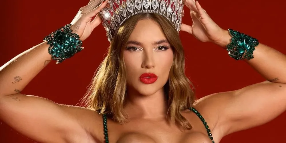 Virginia Fonseca em registro durante coroação da Grande Rio