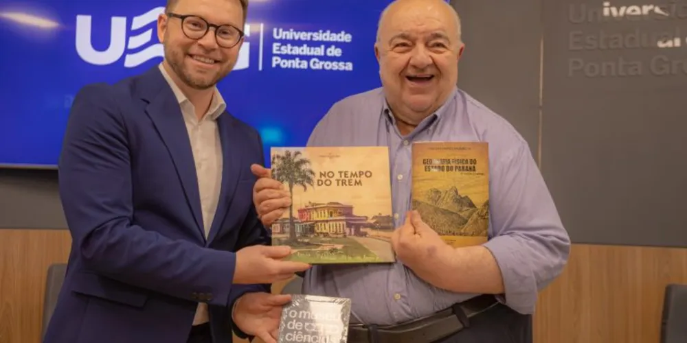 A recepção do Secretário e de representantes do IDR-PR aconteceu na Sala dos Conselhos Helena Kolody