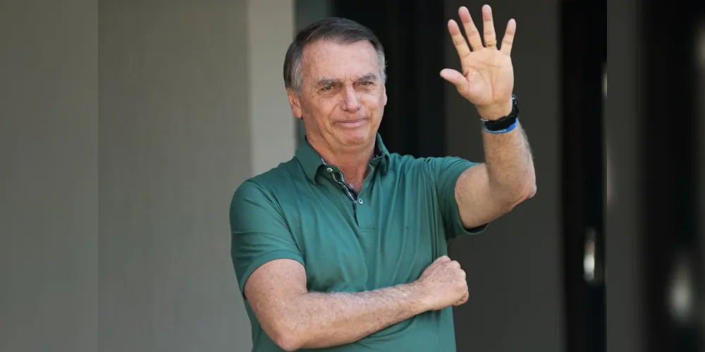 Entre os visitantes ao ex-presidente Jair Bolsonaro (PL), está Tarcíciso de Freitas (Republicanos)