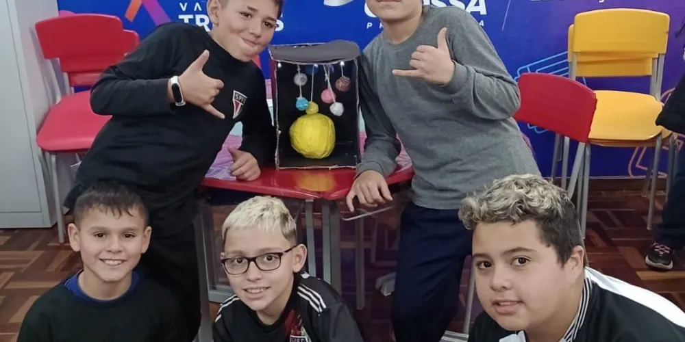 A proposta foi iniciada com amplas pesquisas no LAC e finalizada com a elaboração das representações do Sistema Solar