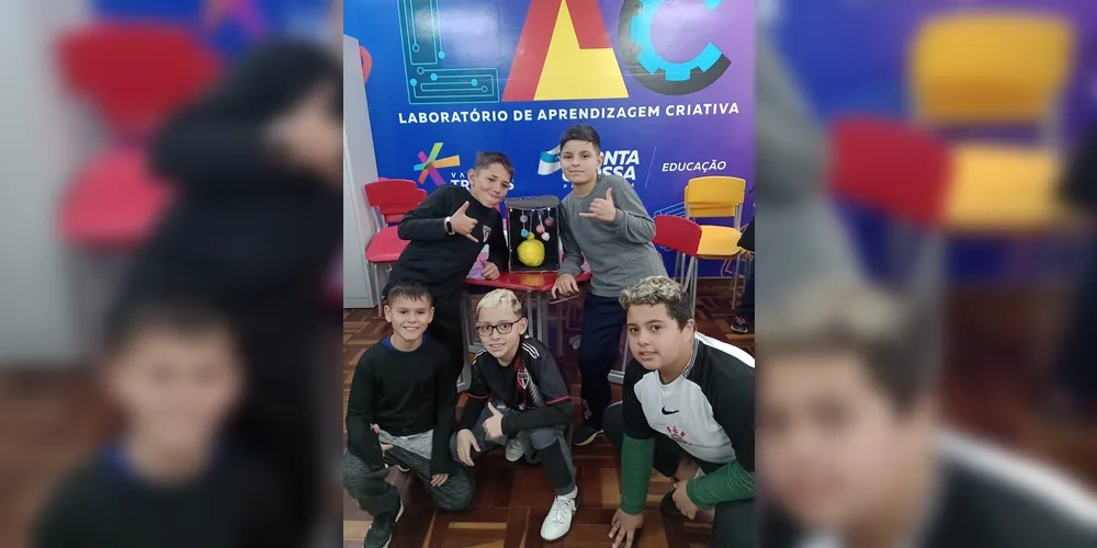 A proposta foi iniciada com amplas pesquisas no LAC e finalizada com a elaboração das representações do Sistema Solar