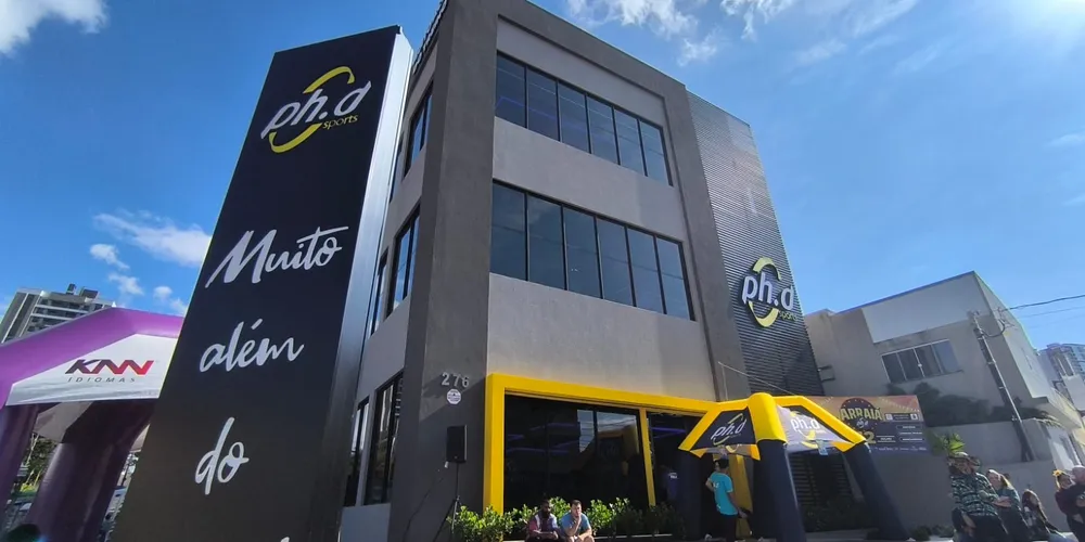 A academia oferece a combinação de aulas dinâmicas, acompanhamento profissional e opções de pagamento atraente para novos alunos