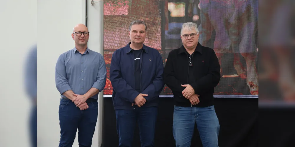 Lideranças municipais e da cadeia leiteira estiveram presentes no evento
