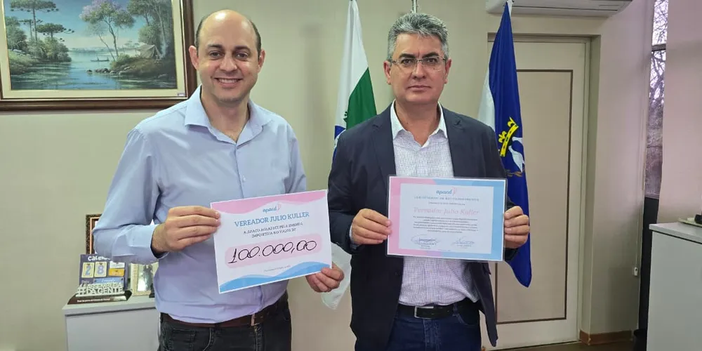 O diretor da APACD, Tito Sasso, e o vereador Julio Küller (MDB)