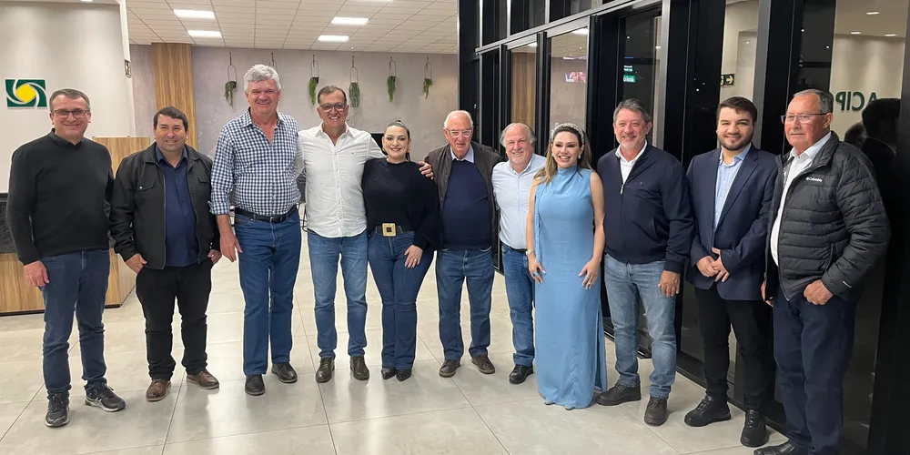 Prefeitos da região estiveram presentes na reunião do PELT realizada em Ponta Grossa