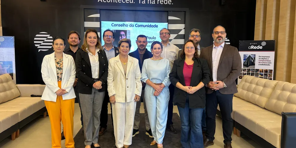 A reunião contou com a presença da prefeita Elizabeth Schmidt (União Brasil), o diretor do Grupo aRede, Eloir Rodrigues, e conselheiros da iniciativa