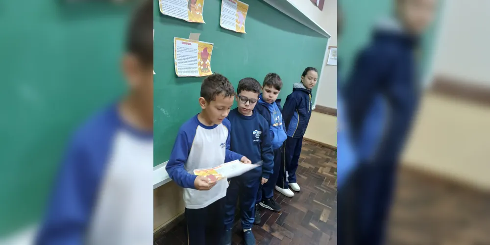 Os trabalhos envolveram variados formatos, gêneros textuais e ferramentas educacionais
